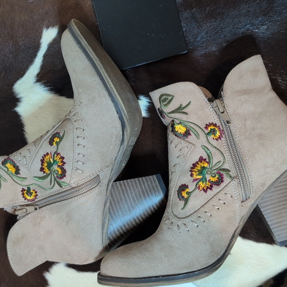 Embroidered Suede Heeled Boots